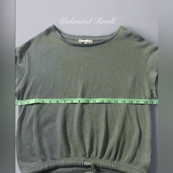 Pink Rose Gray Short Sleeved Shirt with Drawstring Waist - Picture 3 of 5